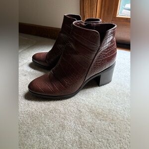 Naturalizer Brown ankle boots